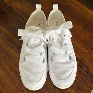Koolaburra - womens 10.5 - by ugg white ortholite sneaker shoes